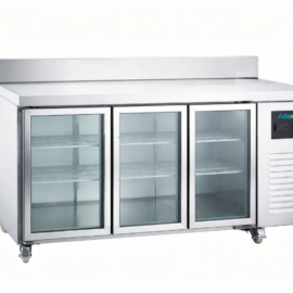 Kaupallinen jäähdytetty työtaso 3 lasiovella GN1/1 roiskesuojalla | Adexa DRGN3200TNG